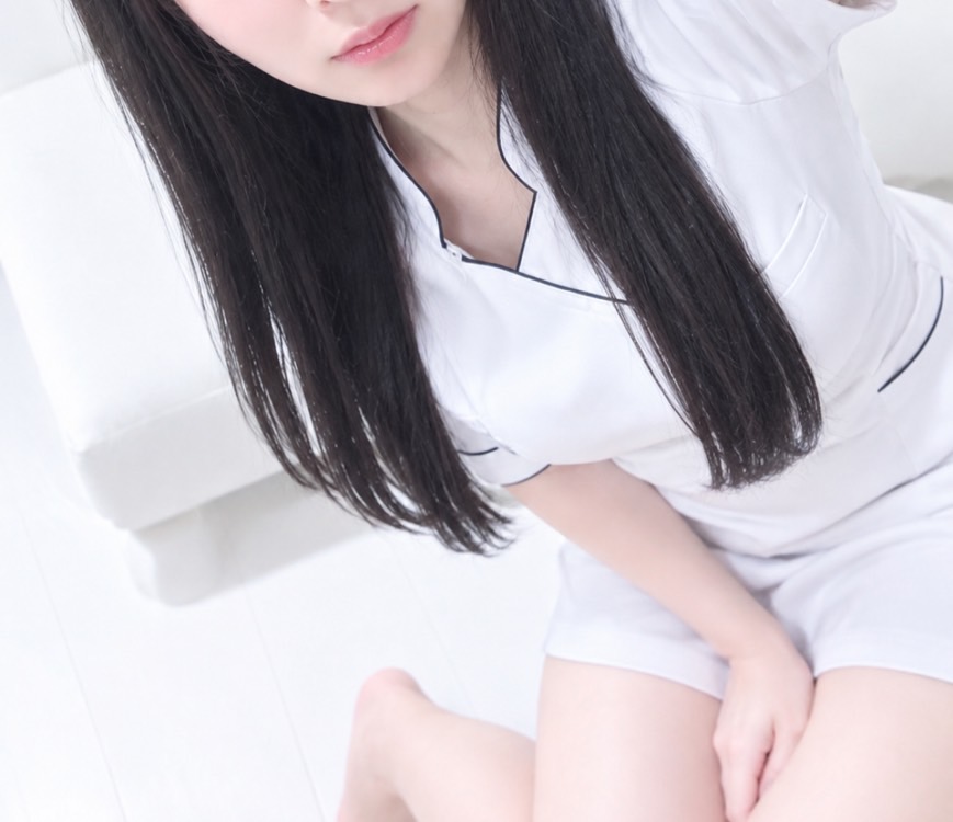 ⟢ 如月　ゆずは ⟣ 
